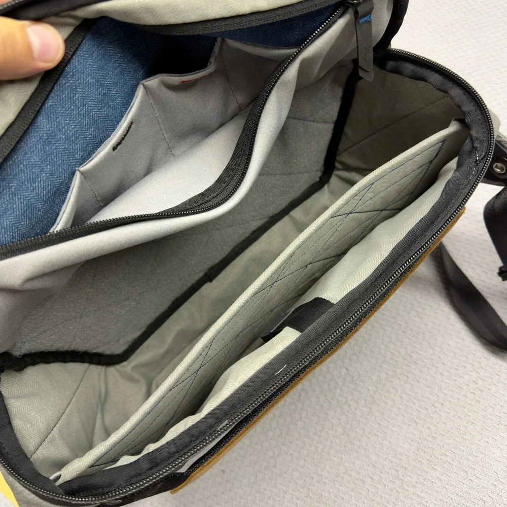 Peak Design Everyday Sling 10L V1 Gray Shoulder Bag Camera Travel Dividers